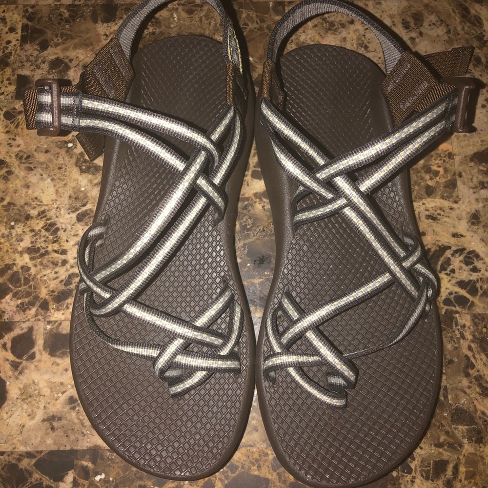 💥Chaco women brown sandals 9W💥